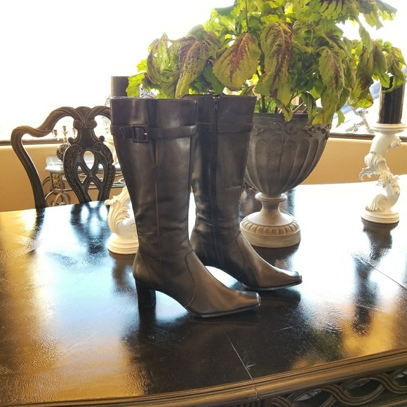Anne Klein Shoes - Anne Klein Black Leather Heeled Boots 8.5M